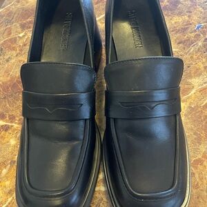 Steve Madden Classic Black Leather Loafers